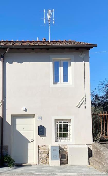 Villa Relax&Business Wi-Fi, Tv Hd, Parcheggio Gratuito Capannori Exterior foto